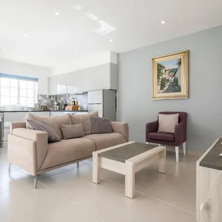 Beautiful Seaview 2 Bedroom