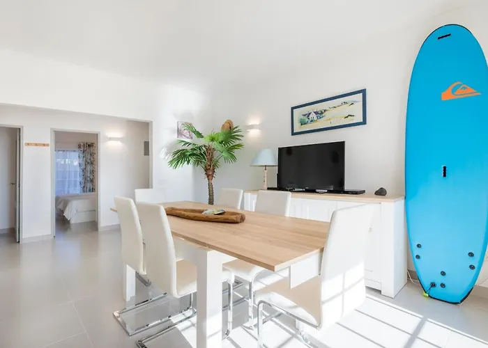 Beautiful Seaview 2 Bedroom Appartamento