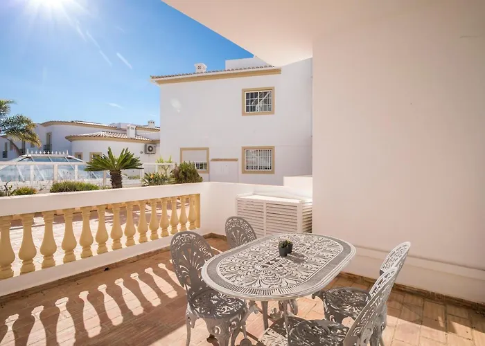 Beautiful Seaview 2 Bedroom