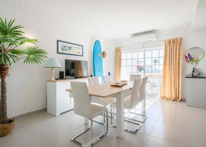 Beautiful Seaview 2 Bedroom Appartamento